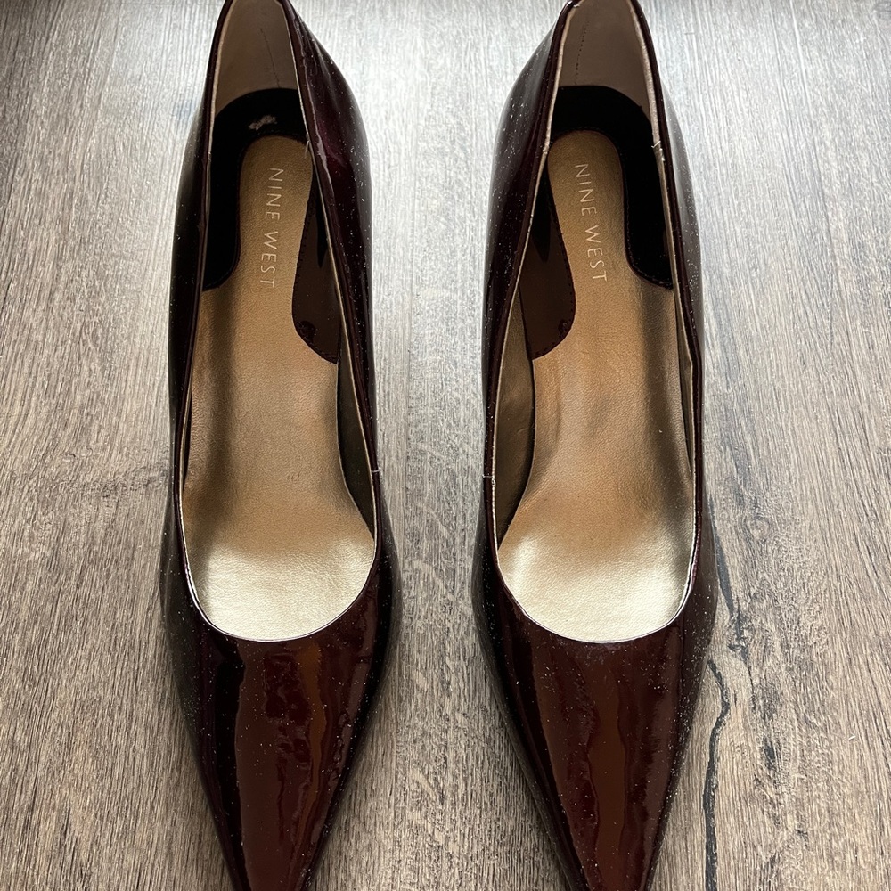 Nine West Women's Burgundy Pumps (size 8.5M). Never used.